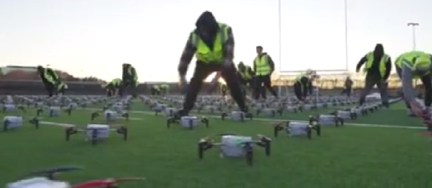 سامانه پرواز دسته‌ جمعی پهپادهای هوشمند